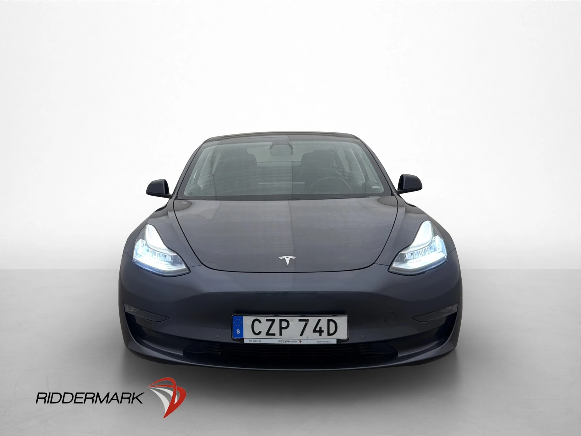 Tesla Model 3 Standard Range Plus – CZP74D